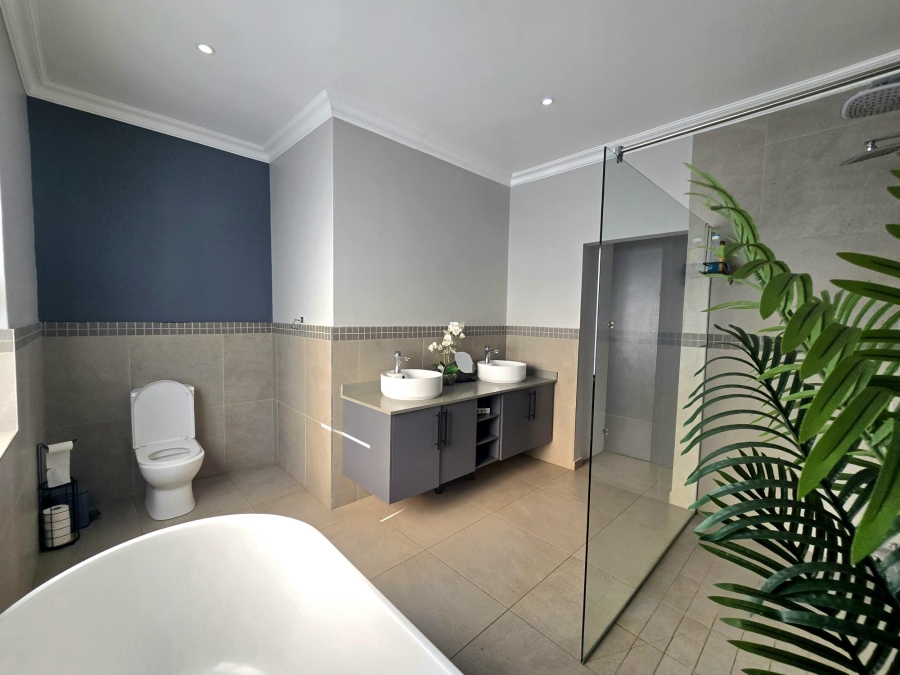 4 Bedroom Property for Sale in Melodie North West